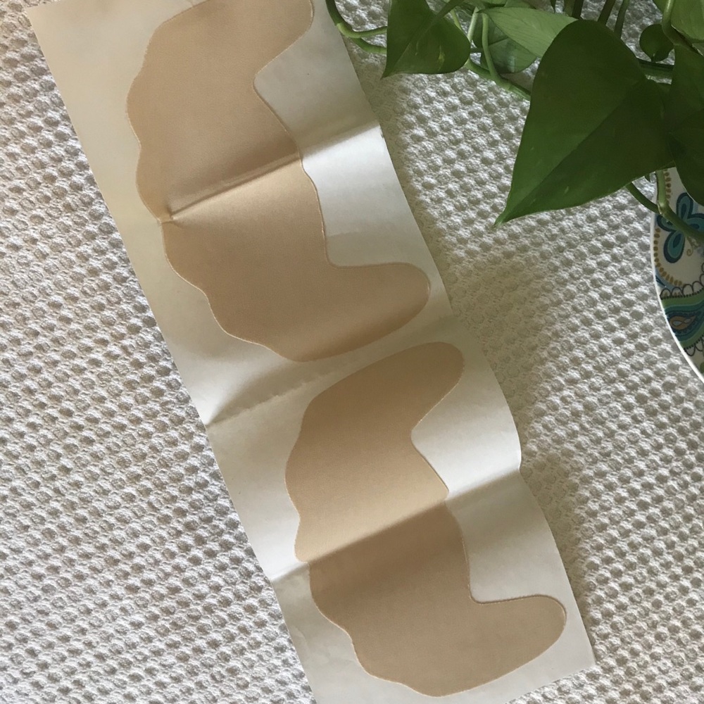 NWT Reusable Silicone Adhesive Bra - Picture 4 of 8